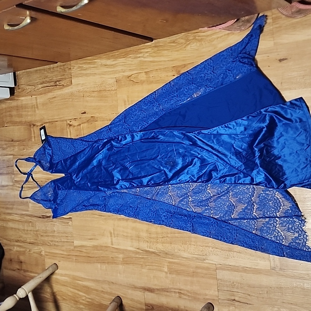 Frederick's night gown lingerie blue. It says large/fits like a medium 34-36